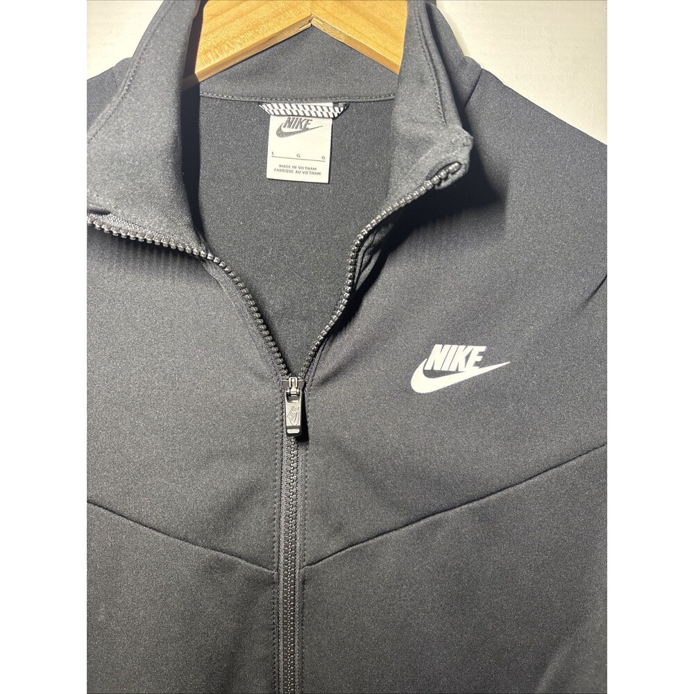 Large Nike Sportswear Tracksuit Jacket Boy's FD3067-010 Triple Black V - Picture 2 of 6